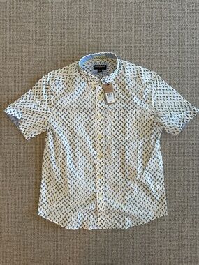 NWT Johnston Murphy pineapple pattern shirt - size M